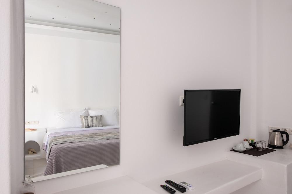 Ambience Suites Фіра Екстер'єр фото
